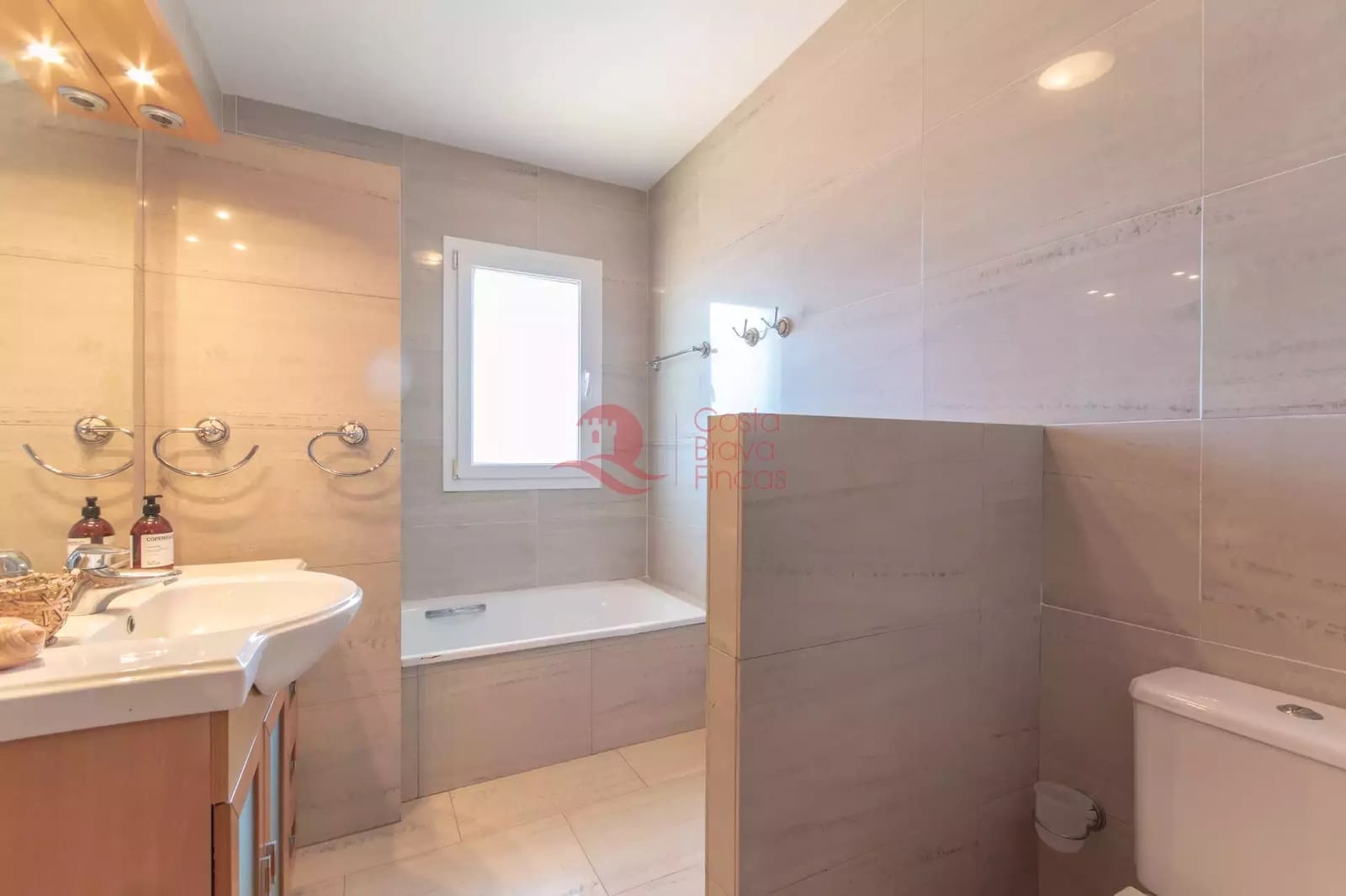 6 Zimmer Villa zu verkaufen in Begur mit Pool Garage - 695.000 € (Ref: 9134289)