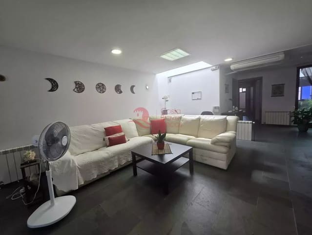 3 slaapkamer Huis te koop in Sant Feliu de Guíxols met garage - € 355.000 (Ref: 9160919)