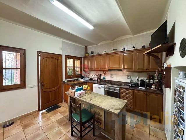 4 soveværelse Finca/Landehus til salg i Vulpellac, Forallac - € 450.000 (Ref: 9171336)