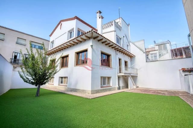 5 soverom Villa til salgs i Sant Feliu de Guíxols med garasje - € 600 000 (Ref: 9264262)