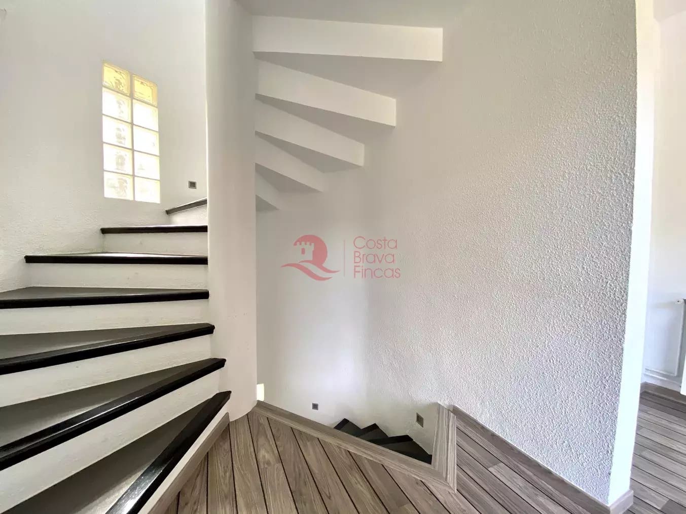 4 soverom Villa til salgs i Sant Antoni de Calonge med svømmebasseng garasje - € 750 000 (Ref: 9272327)