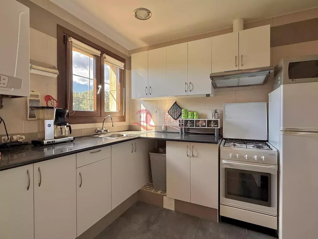 Apartamento de 2 habitaciones en Santa Cristina d'Aro en venta con garaje - 193.000 € (Ref: 9300903)