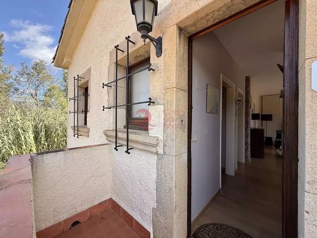 Apartamento de 2 habitaciones en Santa Cristina d'Aro en venta con garaje - 193.000 € (Ref: 9300903)