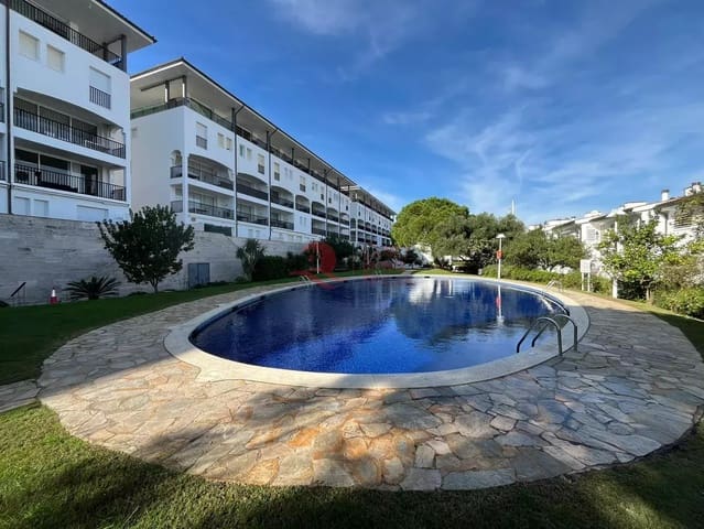 Apartamento de 3 habitaciones en Platja d'Aro, Castell-Platja d'Aro en venta con piscina garaje - 535.000 € (Ref: 9362284)