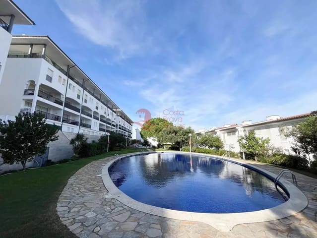 Apartamento de 3 habitaciones en Platja d'Aro, Castell-Platja d'Aro en venta con piscina garaje - 535.000 € (Ref: 9362284)