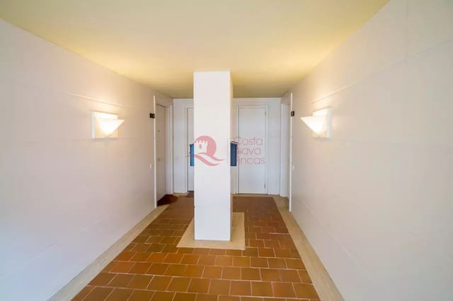 3 makuuhuone Huoneisto myytävänä paikassa Platja d'Aro, Castell-Platja d'Aro mukana uima-altaan 
autotalli - 535 000 € (Ref: 9362284)