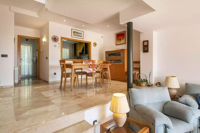 3 sovrum Hus till salu i Sant Feliu de Guíxols med pool garage - 695 000 € (Ref: 9387822)