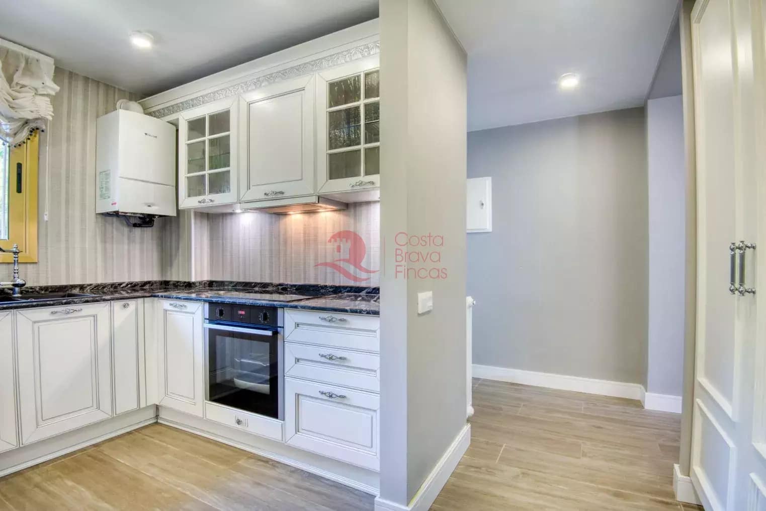 2 slaapkamer Appartement te koop in Sant Feliu de Guixols met zwembad garage - € 650.000 (Ref: 9400704)