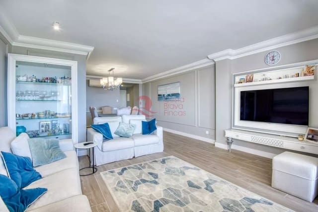 2 bedroom Apartment for sale in Sant Feliu de Guíxols with pool garage - € 650,000 (Ref: 9400704)