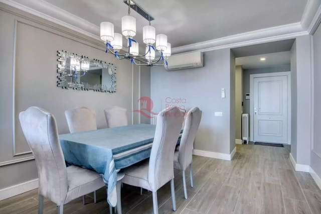 Apartamento de 2 habitaciones en Sant Feliu de Guíxols en venta con piscina garaje - 650.000 € (Ref: 9400704)