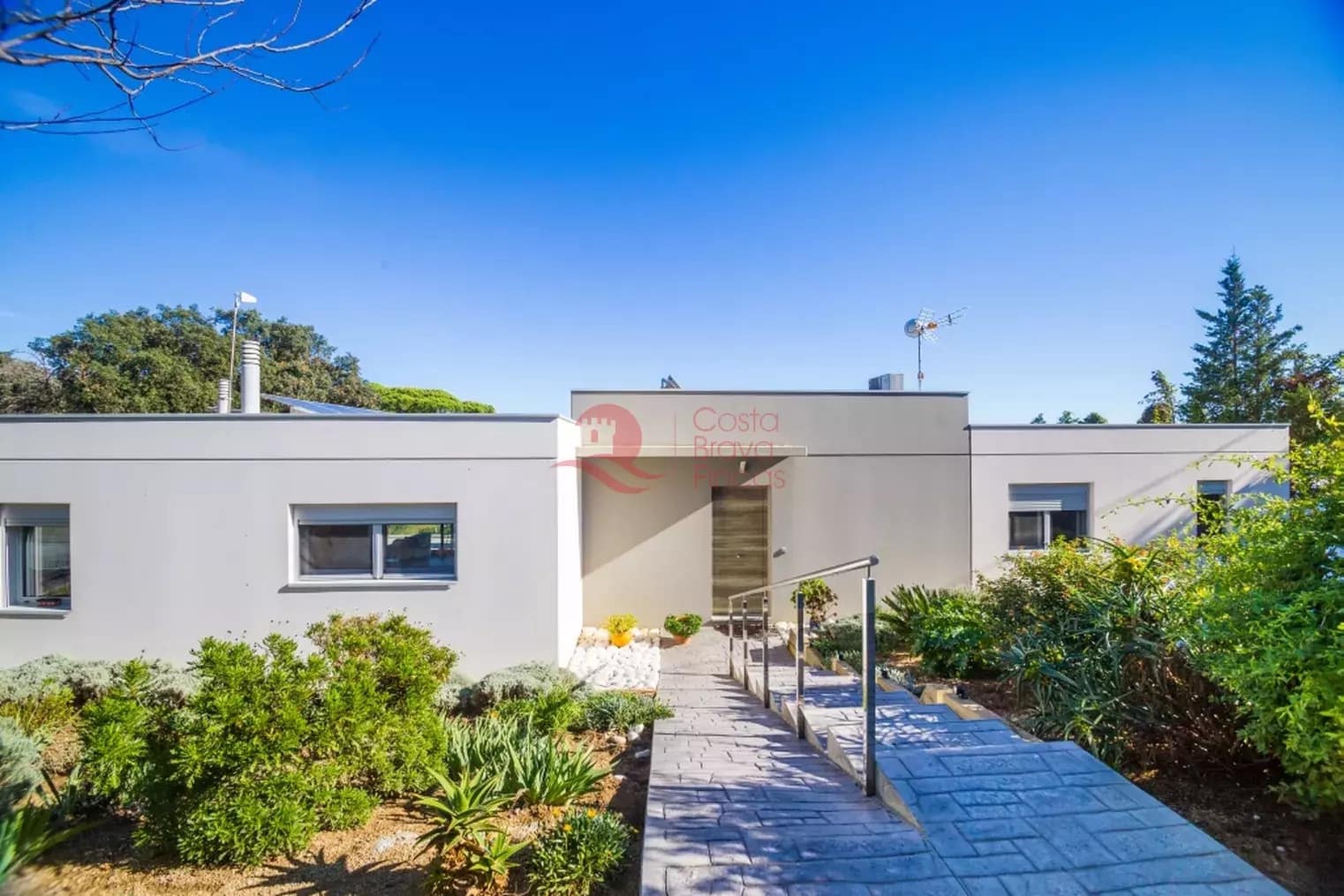 3 bedroom Apartment for sale in Platja d'Aro with pool garage - € 1,200,000 (Ref: 9400705)