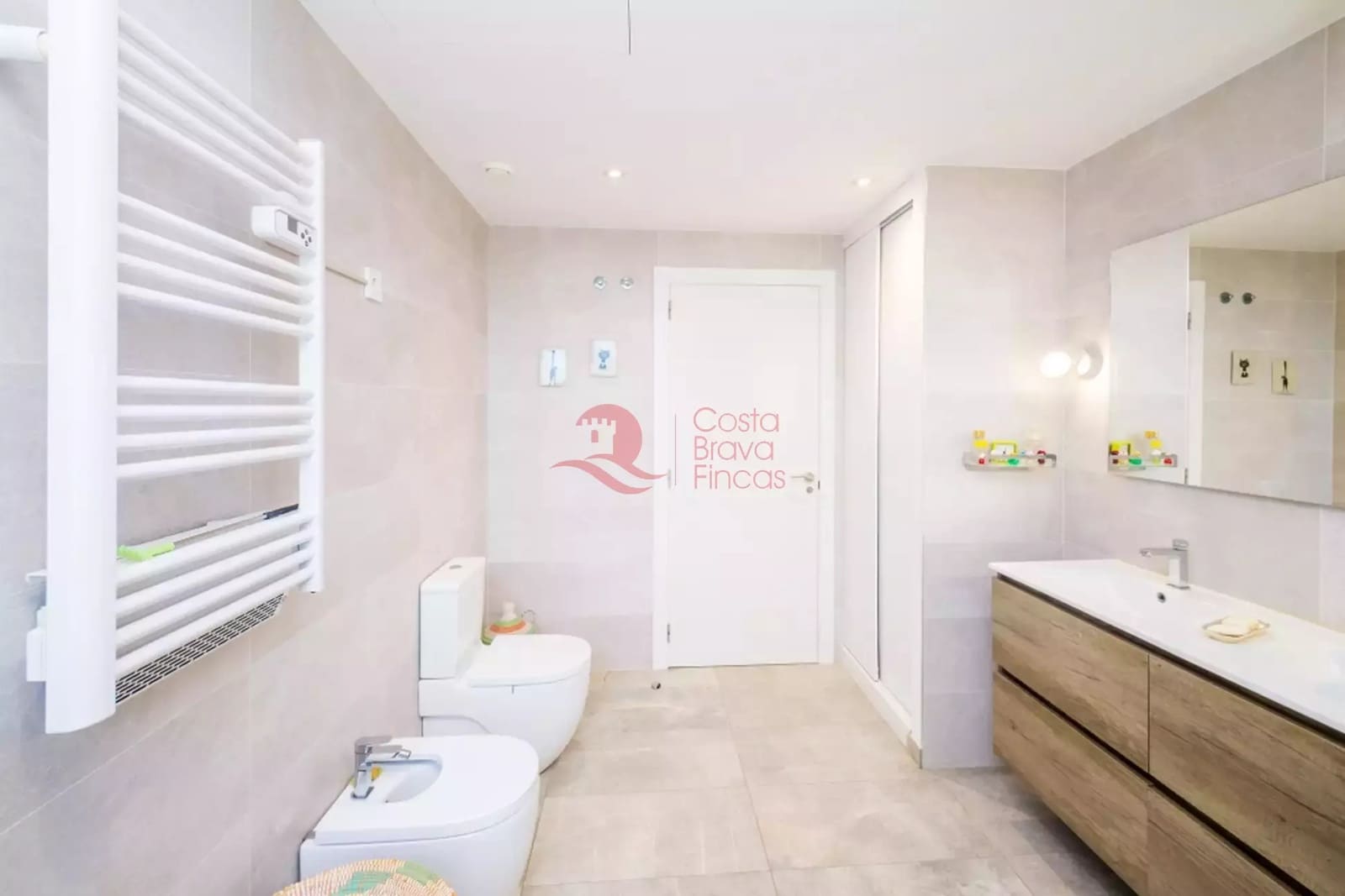 3 quarto Moradia para venda em Platja d'Aro com piscina garagem - 1 200 000 € (Ref: 9400705)