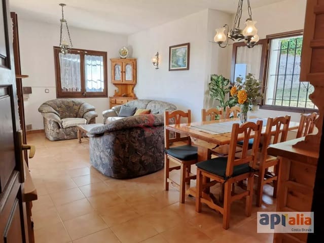 3 bedroom Villa for sale in Sant Antoni de Calonge, Calonge i Sant Antoni with garage - € 500,000 (Ref: 9406674)
