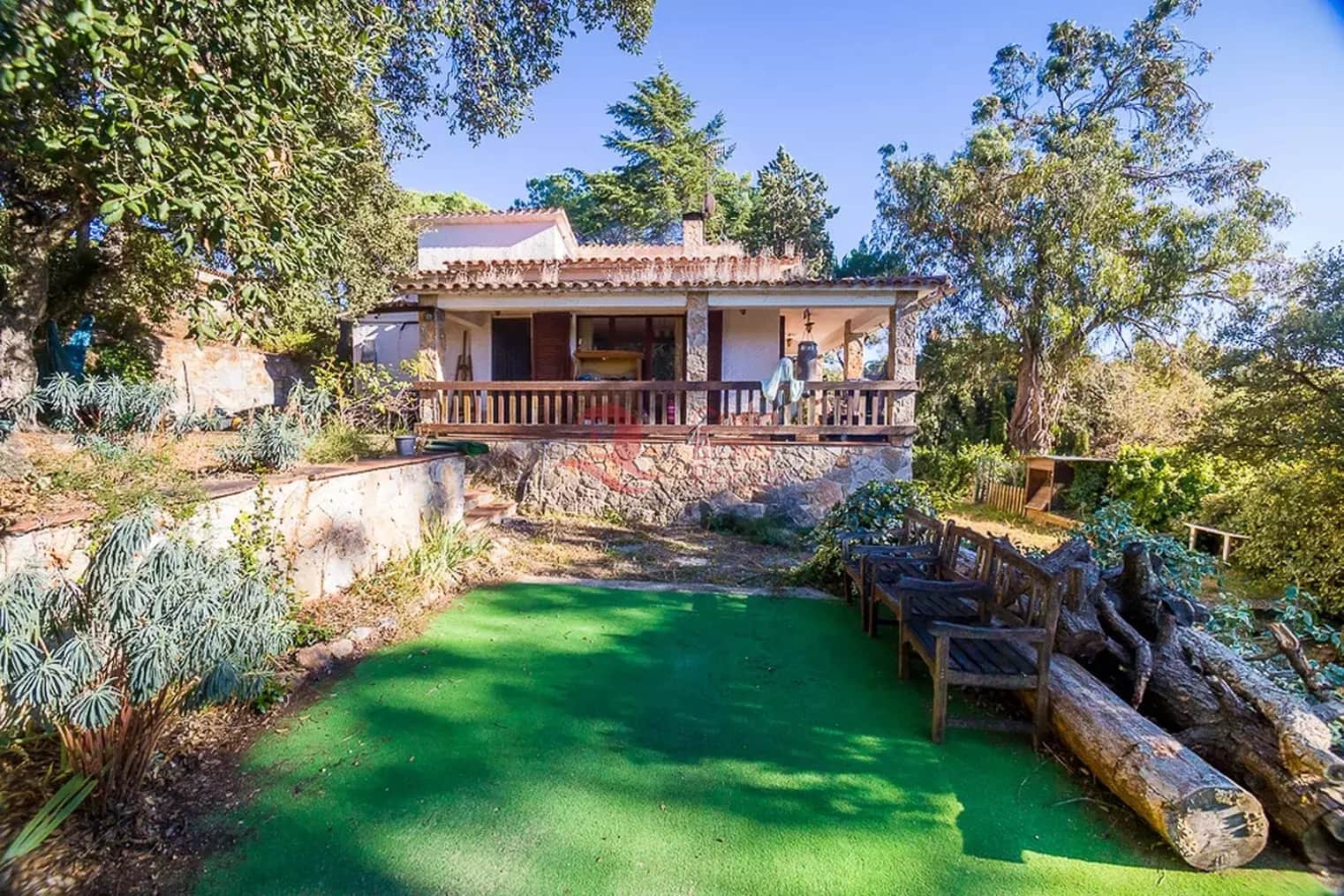 3 soveværelse Villa til salg i Santa Cristina d'Aro med swimmingpool garage - € 275.000 (Ref: 9419500)