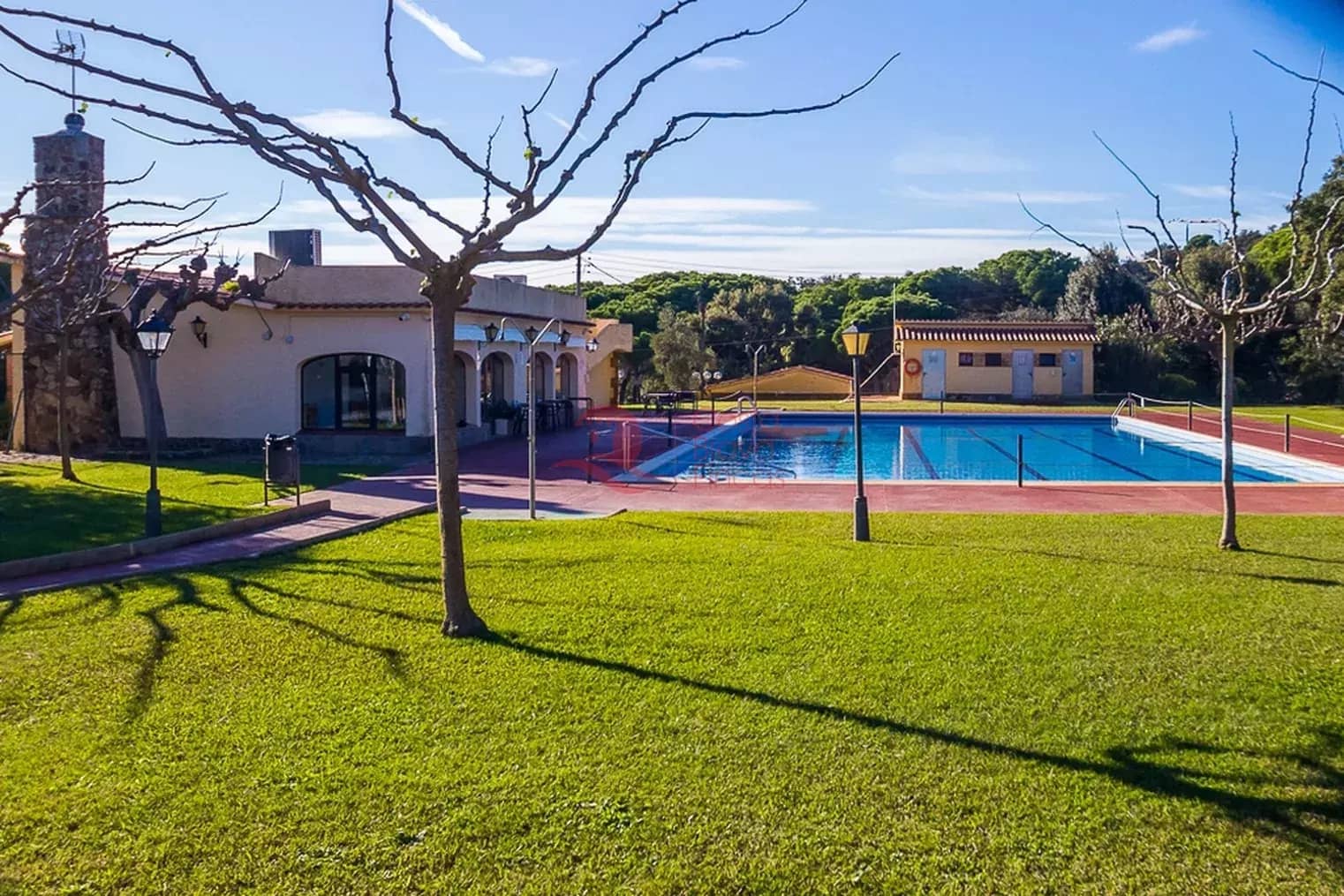 3 soveværelse Villa til salg i Santa Cristina d'Aro med swimmingpool garage - € 275.000 (Ref: 9419500)