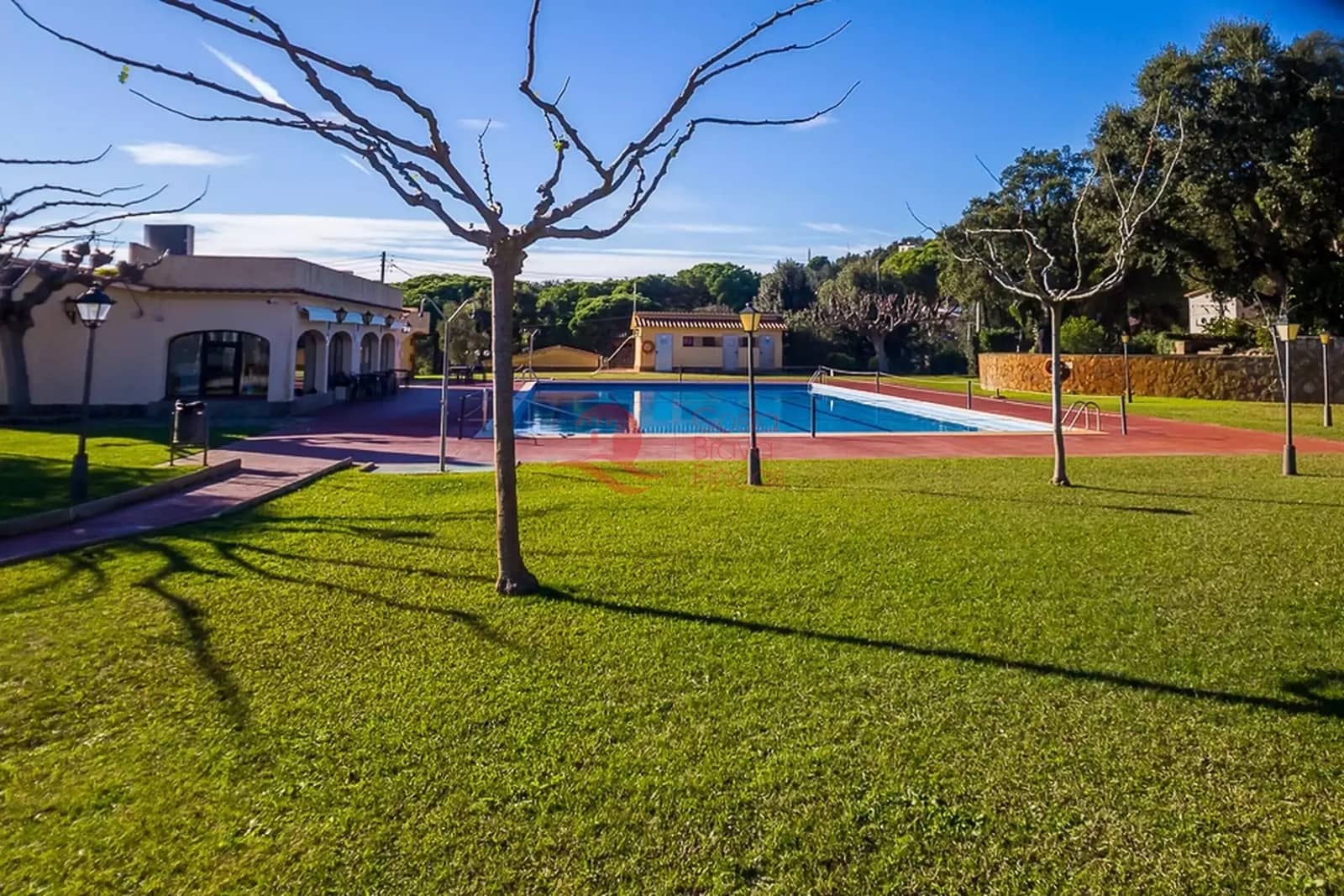 Chalet de 3 habitaciones en Santa Cristina d'Aro en venta con piscina garaje - 275.000 € (Ref: 9419500)