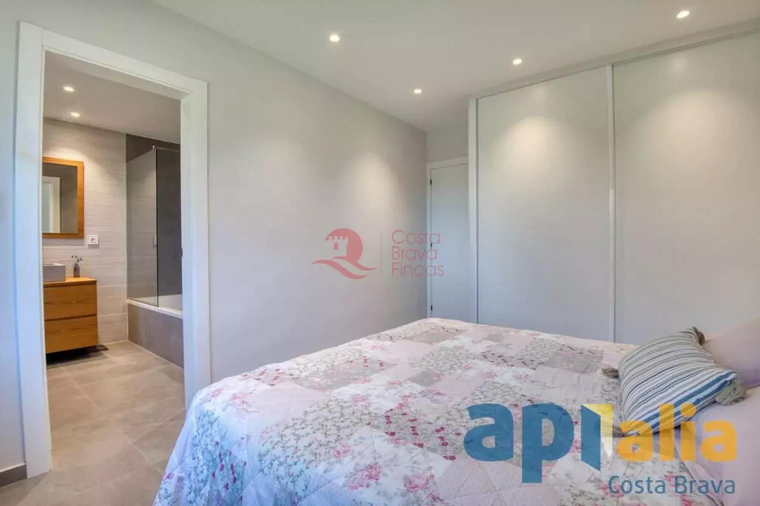 3 slaapkamer Villa te koop in Santa Cristina d'Aro met zwembad garage - € 665.000 (Ref: 9430951)