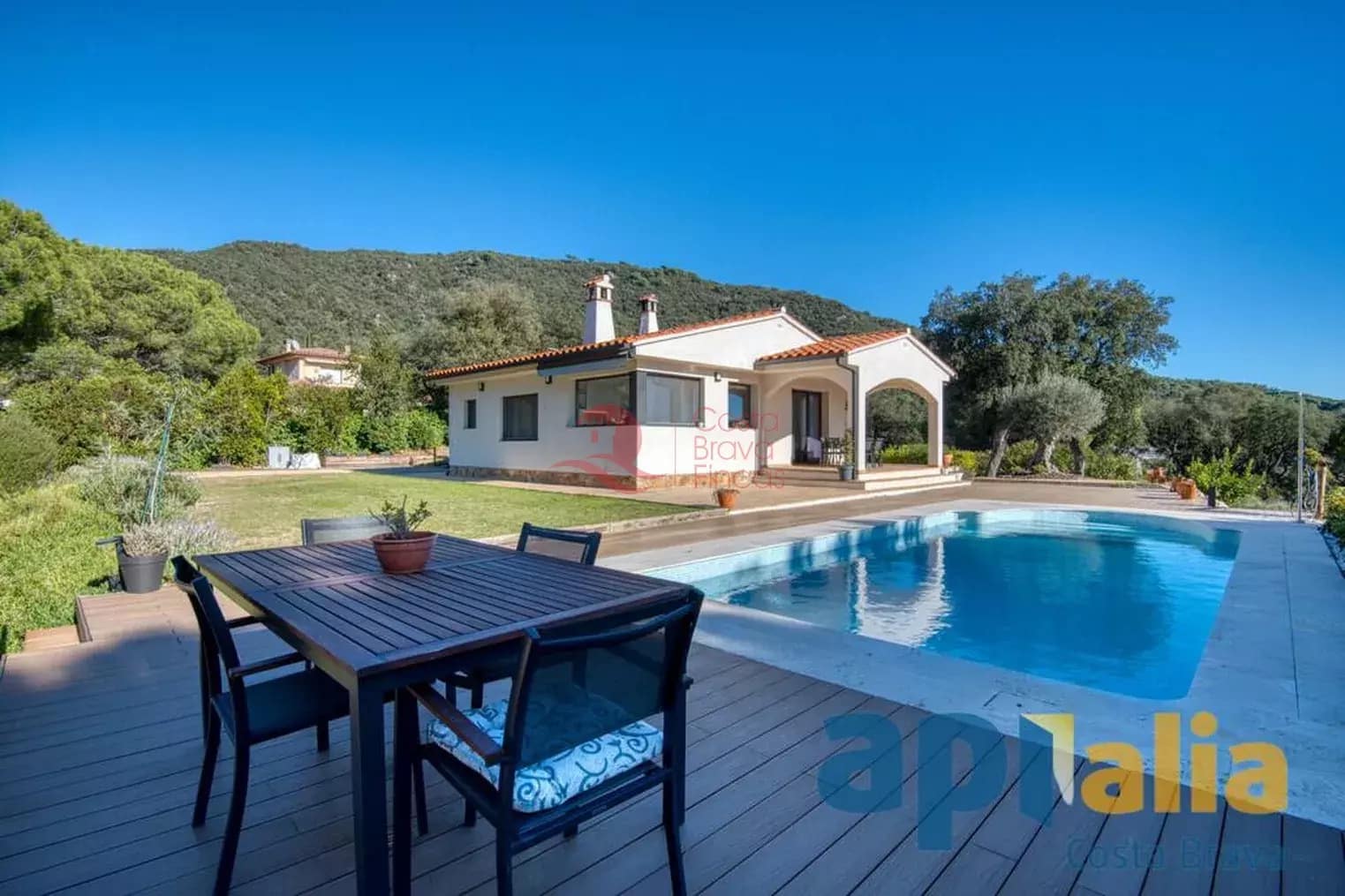 3 slaapkamer Villa te koop in Santa Cristina d'Aro met zwembad garage - € 665.000 (Ref: 9430951)