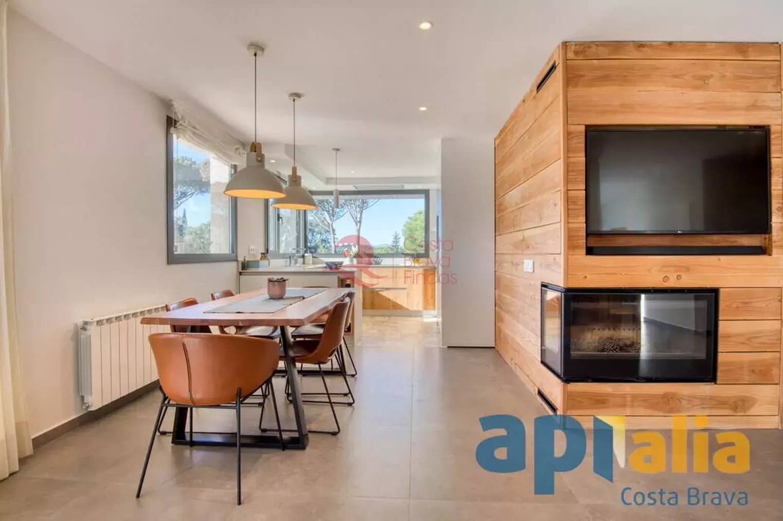 3 slaapkamer Villa te koop in Santa Cristina d'Aro met zwembad garage - € 665.000 (Ref: 9430951)