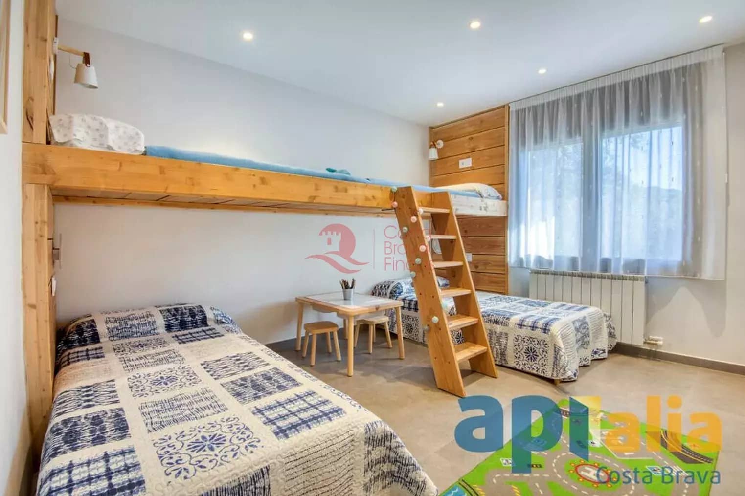 3 slaapkamer Villa te koop in Santa Cristina d'Aro met zwembad garage - € 665.000 (Ref: 9430951)