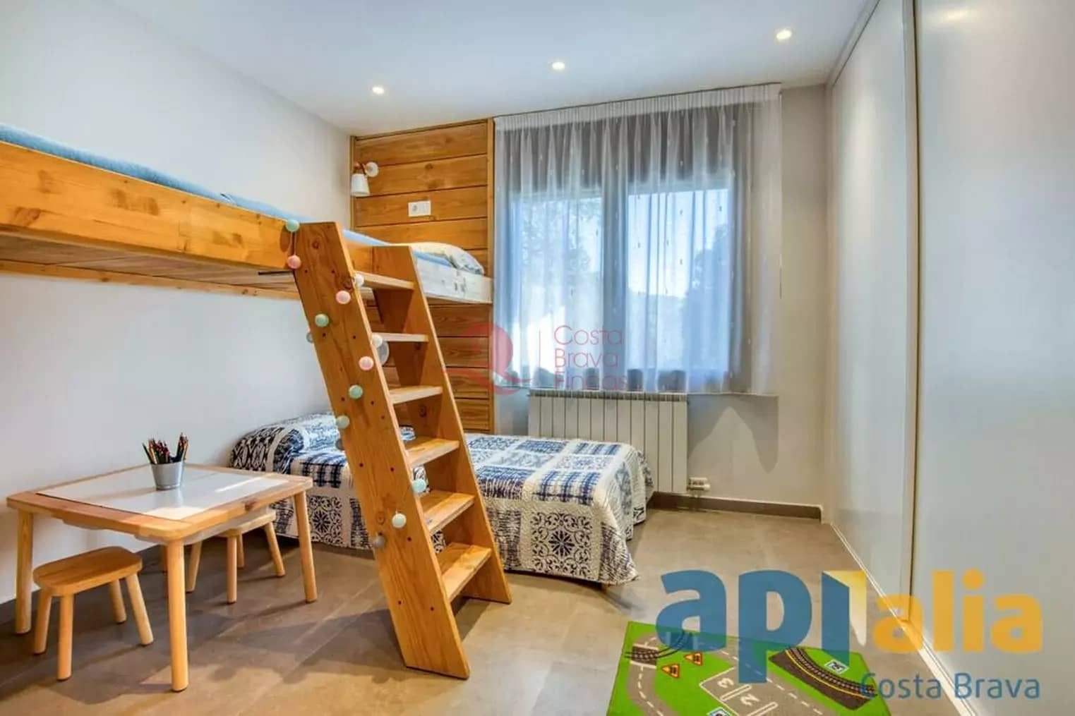 3 slaapkamer Villa te koop in Santa Cristina d'Aro met zwembad garage - € 665.000 (Ref: 9430951)