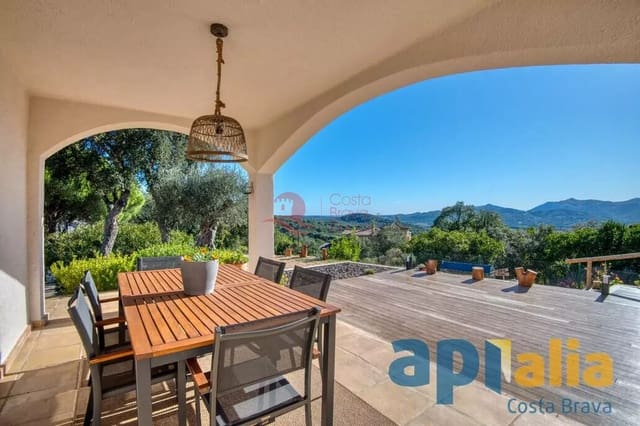 3 camera da letto Villa in vendita in Santa Cristina d'Aro con piscina garage - 665.000 € (Rif: 9430951)