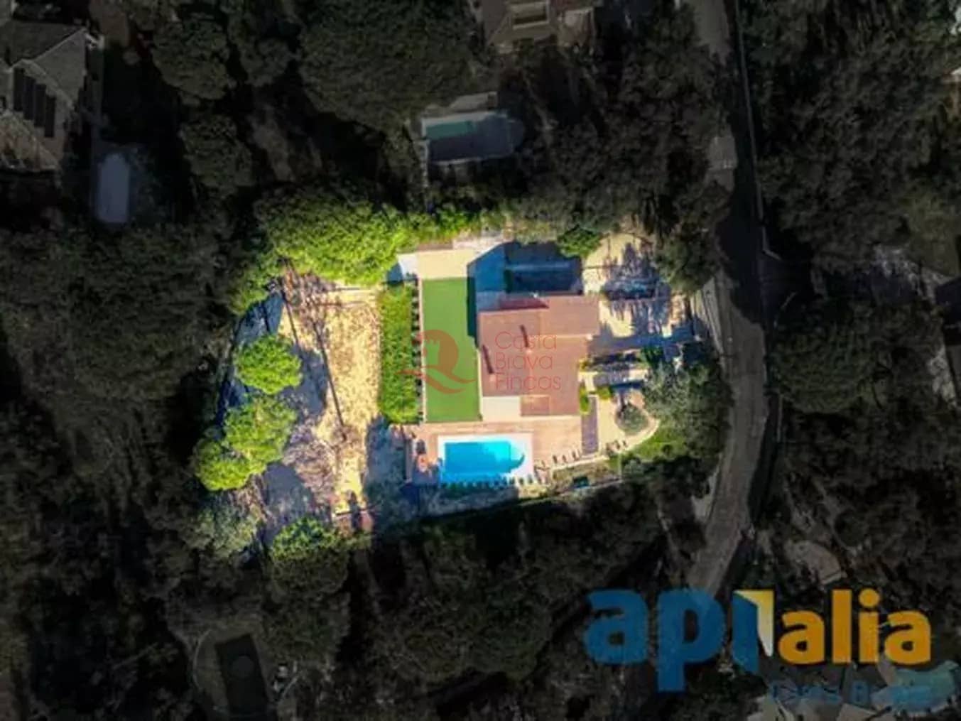 3 slaapkamer Villa te koop in Santa Cristina d'Aro met zwembad garage - € 665.000 (Ref: 9430951)
