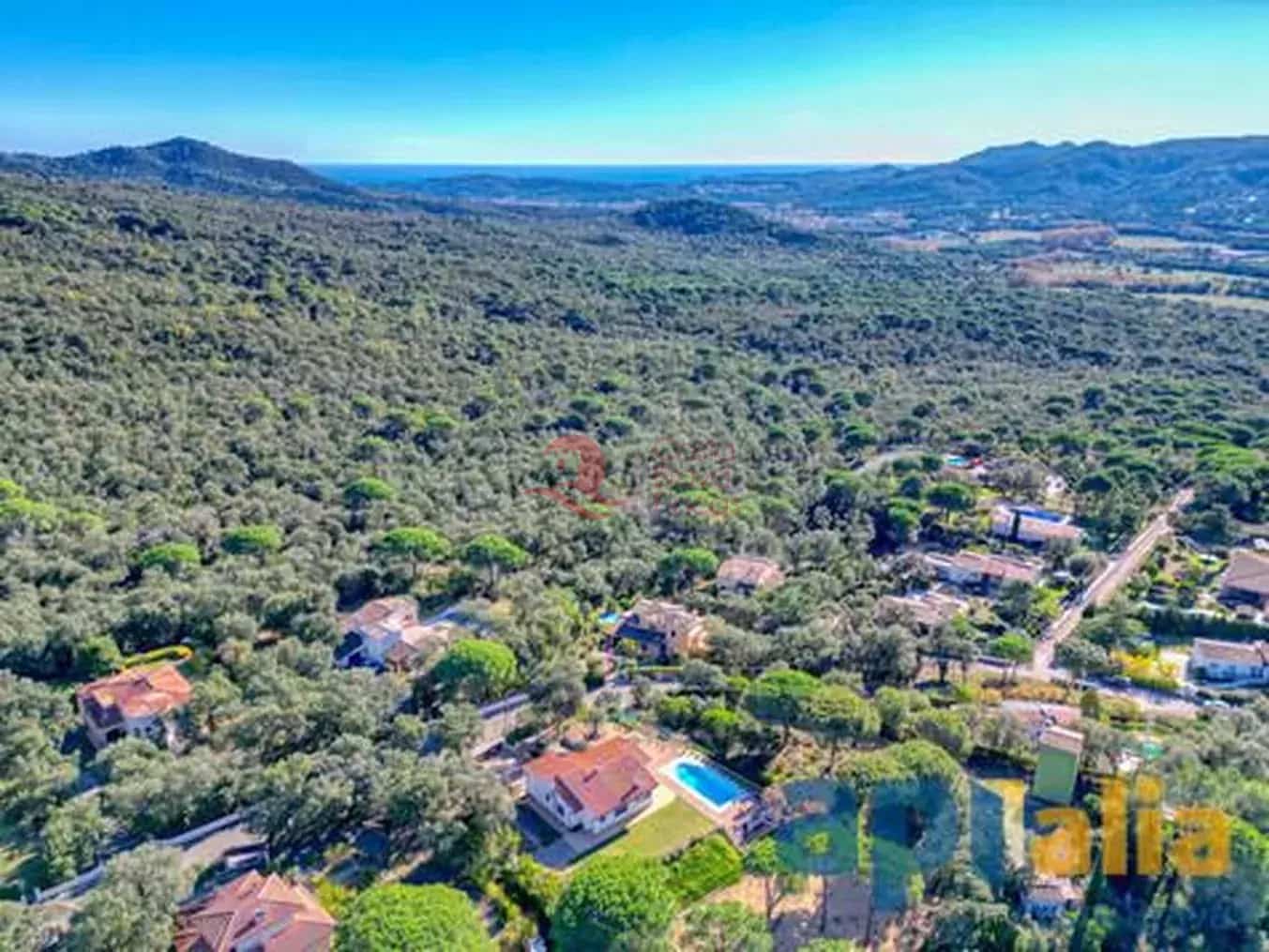 3 slaapkamer Villa te koop in Santa Cristina d'Aro met zwembad garage - € 665.000 (Ref: 9430951)