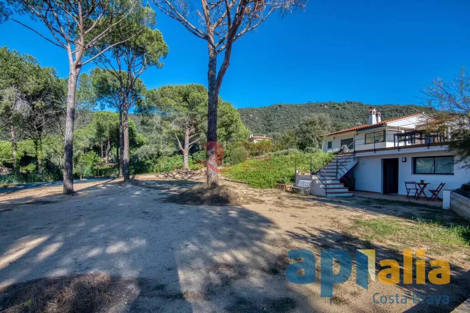 3 slaapkamer Villa te koop in Santa Cristina d'Aro met zwembad garage - € 665.000 (Ref: 9430951)