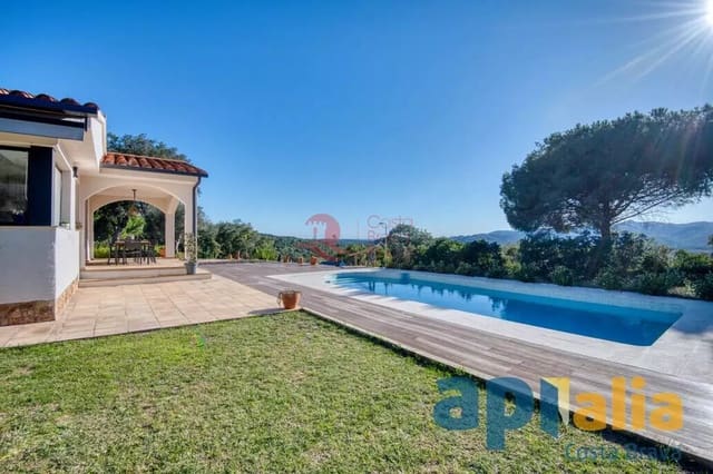 3 camera da letto Villa in vendita in Santa Cristina d'Aro con piscina garage - 665.000 € (Rif: 9430951)