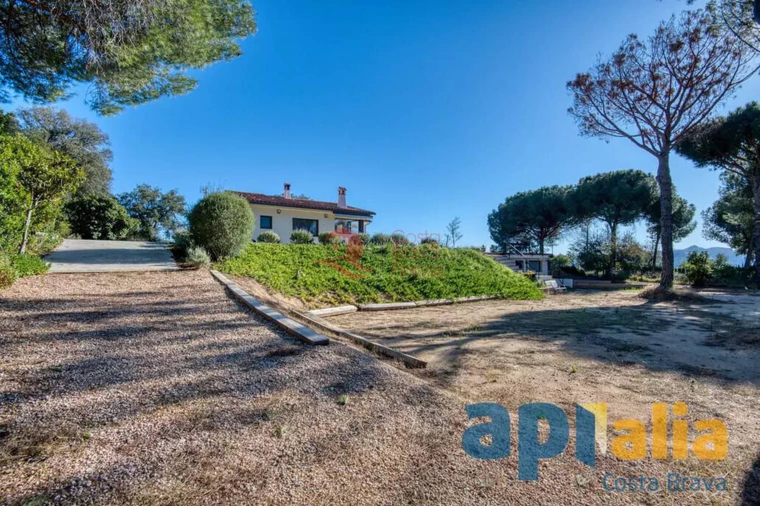 3 slaapkamer Villa te koop in Santa Cristina d'Aro met zwembad garage - € 665.000 (Ref: 9430951)