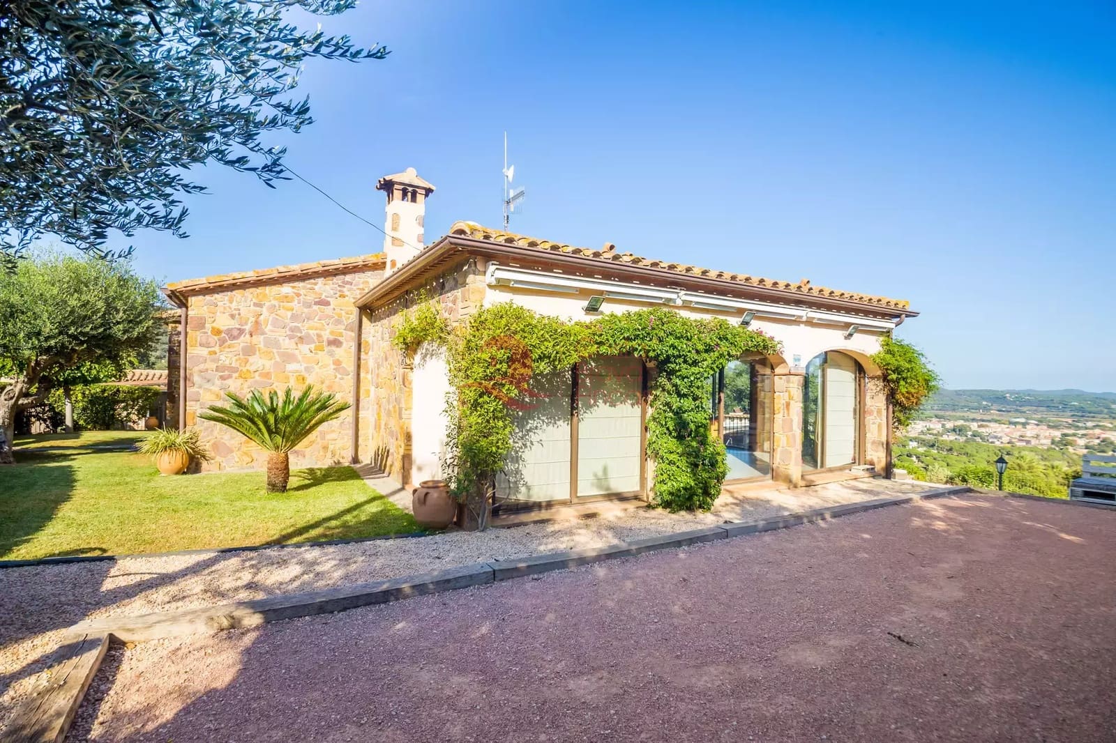 6 soverom Villa til salgs i Calonge i Sant Antoni med svømmebasseng garasje - € 995 000 (Ref: 9439932)