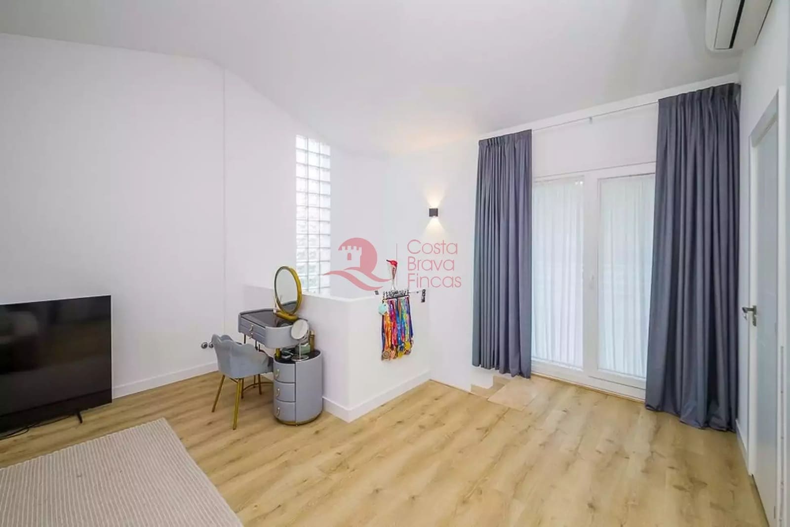 4 bedroom Townhouse for sale in Platja d'Aro with garage - € 600,000 (Ref: 9449013)