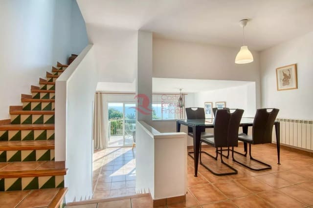 3 soverom Hus til salgs i Sant Feliu de Guíxols med svømmebasseng garasje - € 530 000 (Ref: 9449014)