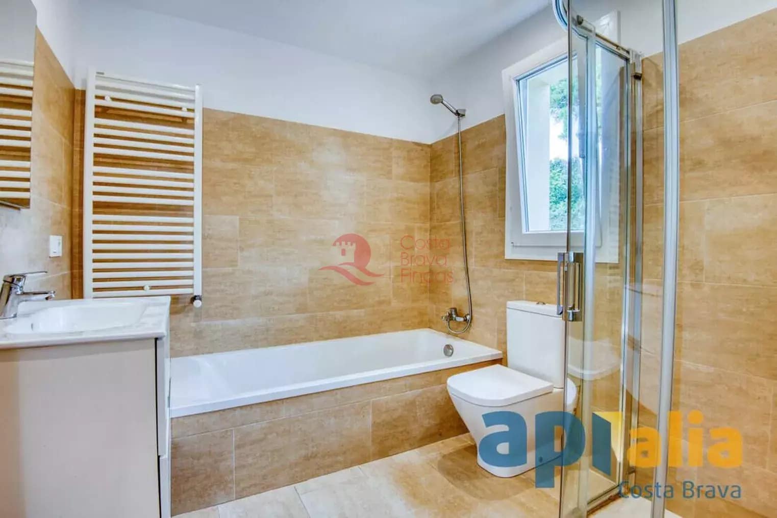 5 Zimmer Villa zu verkaufen in Santa Cristina d'Aro mit Pool Garage - 795.000 € (Ref: 9468296)