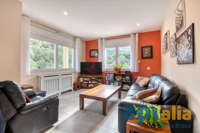 5 Zimmer Villa zu verkaufen in Santa Cristina d'Aro mit Pool Garage - 795.000 € (Ref: 9468296)