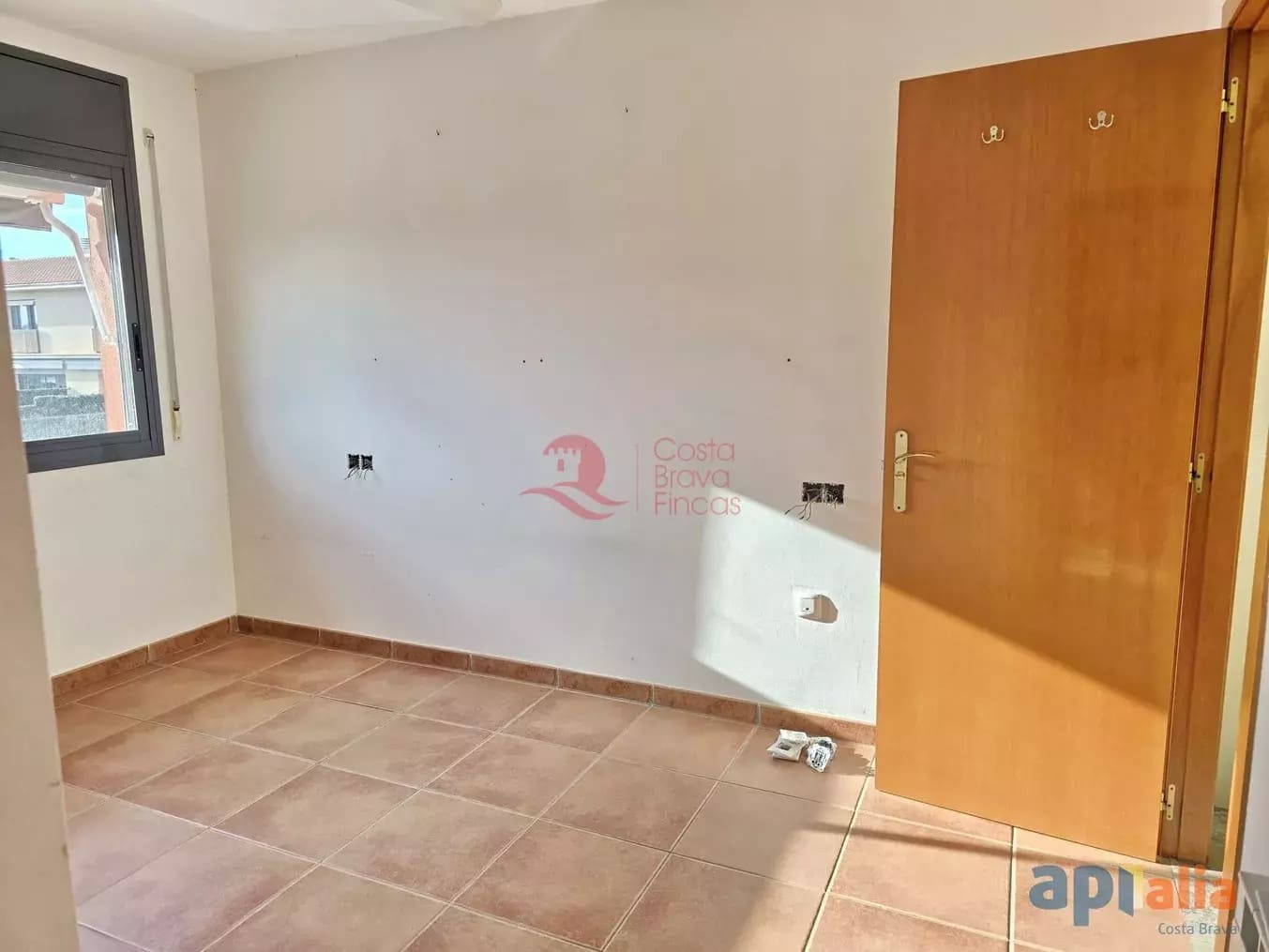 4 soveværelse Byhus til salg i Vall-llobrega med garage - € 350.000 (Ref: 9497143)