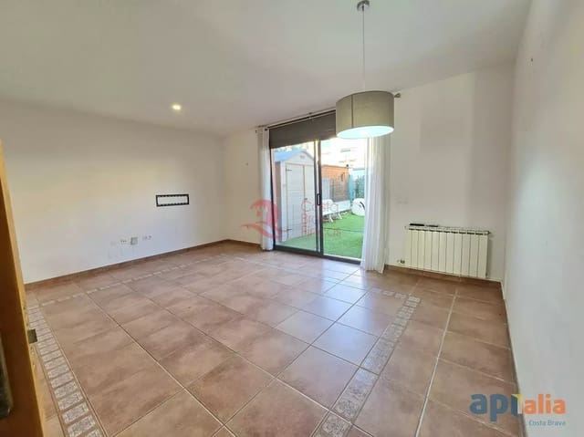 4 soveværelse Byhus til salg i Vall-llobrega med garage - € 350.000 (Ref: 9497143)