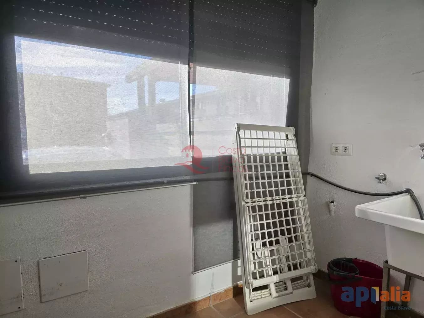 4 soveværelse Byhus til salg i Vall-llobrega med garage - € 350.000 (Ref: 9497143)