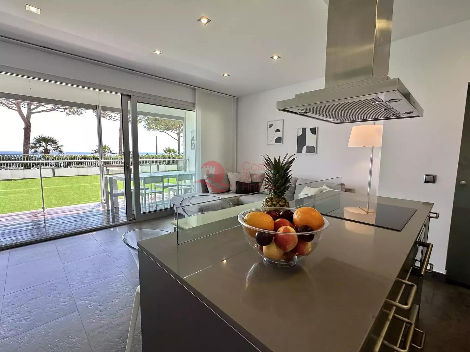 2 soveværelse Lejlighed til salg i Platja d'Aro med swimmingpool garage - € 690.000 (Ref: 9557780)