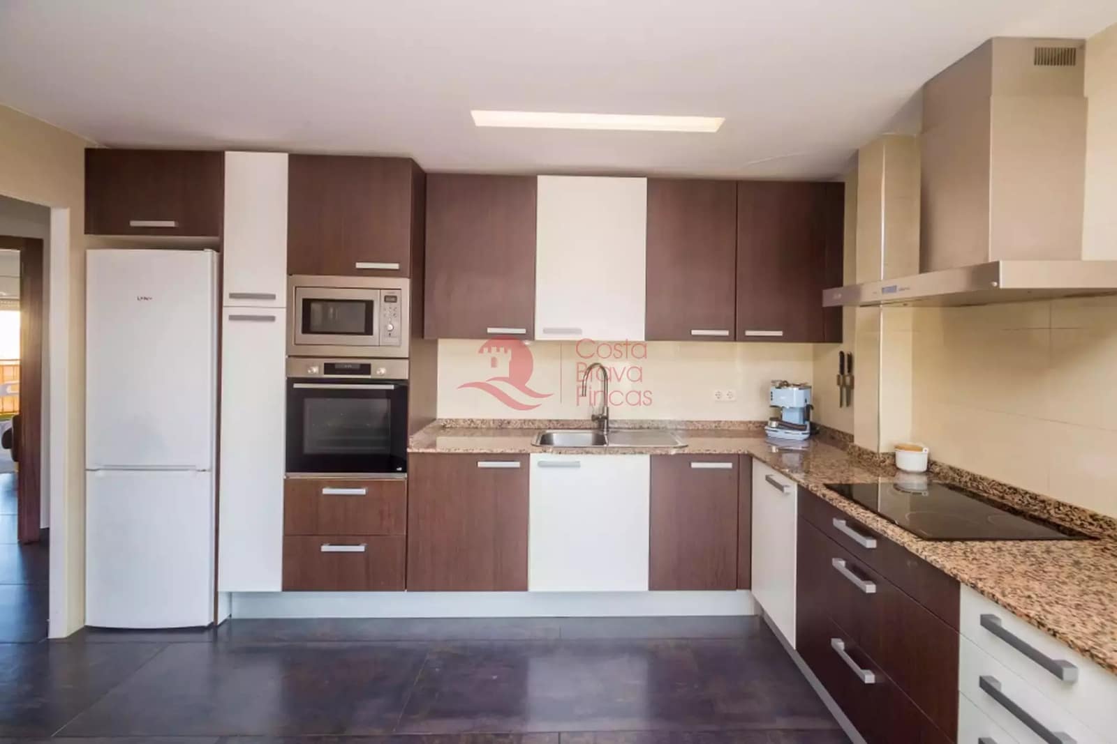 3 bedroom Apartment for sale in Santa Cristina d'Aro - € 290,000 (Ref: 9586175)