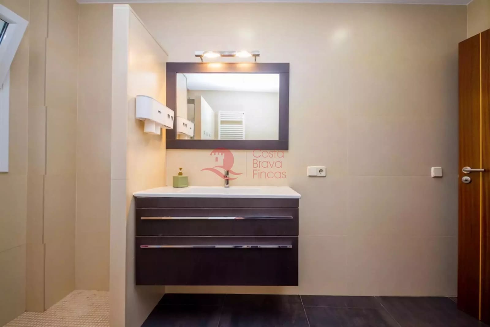 3 bedroom Apartment for sale in Santa Cristina d'Aro - € 290,000 (Ref: 9586175)