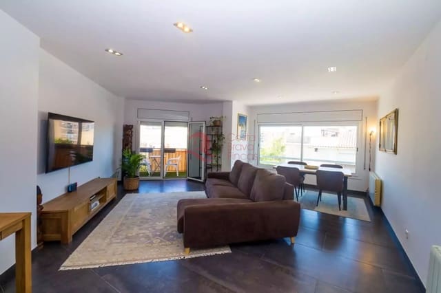 3 soveværelse Lejlighed til salg i Santa Cristina d'Aro - € 290.000 (Ref: 9586175)