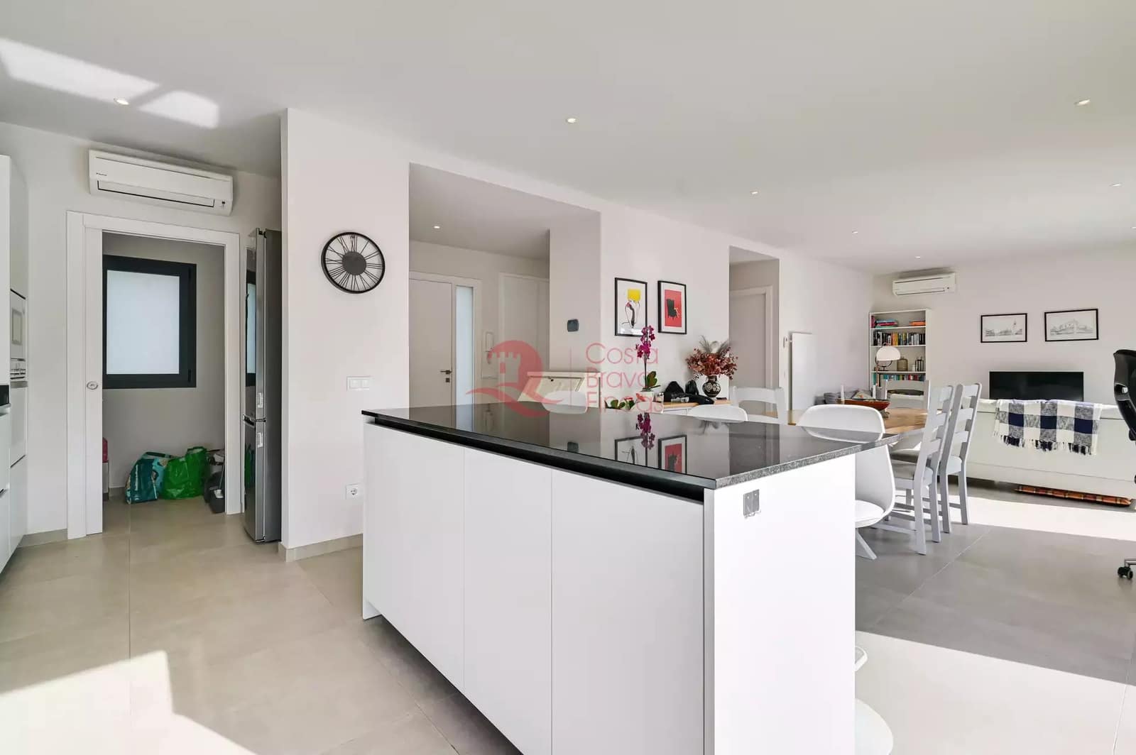 4 soveværelse Villa til salg i Santa Cristina d'Aro med swimmingpool garage - € 599.000 (Ref: 9599360)