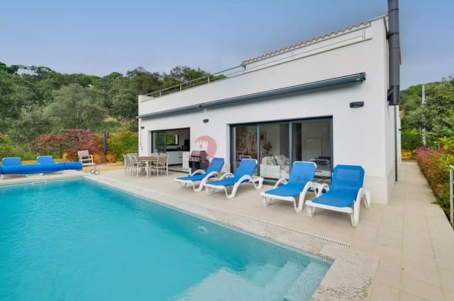 4 soveværelse Villa til salg i Santa Cristina d'Aro med swimmingpool garage - € 599.000 (Ref: 9599360)