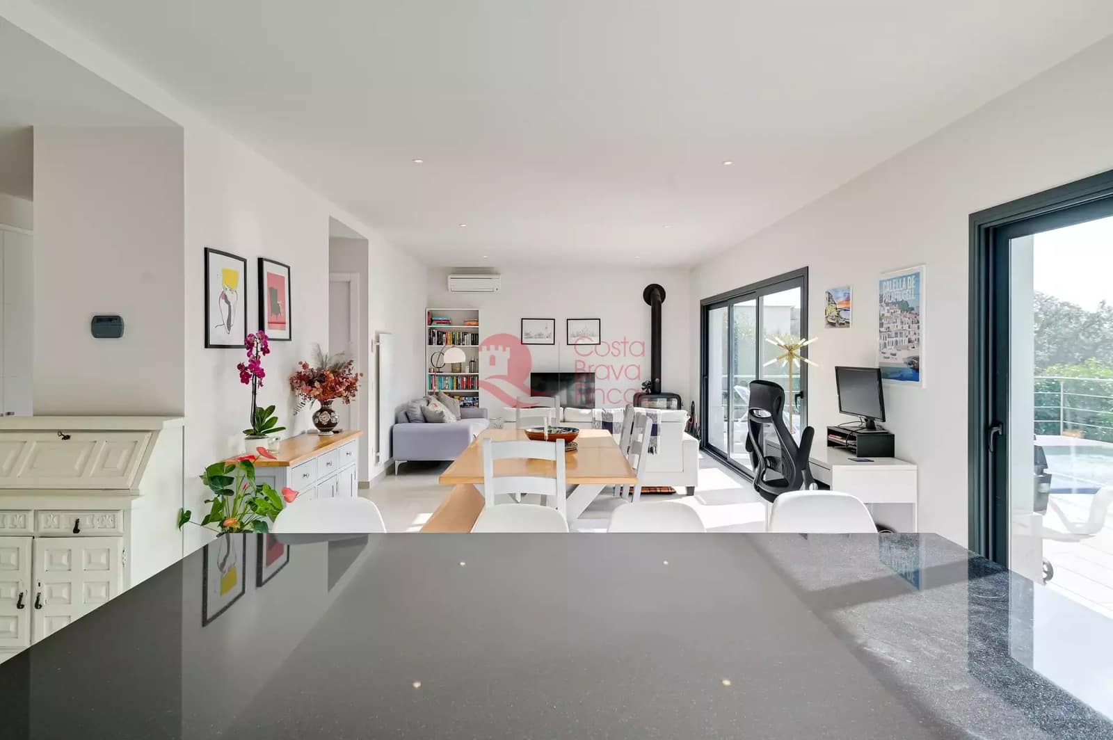 4 soveværelse Villa til salg i Santa Cristina d'Aro med swimmingpool garage - € 599.000 (Ref: 9599360)