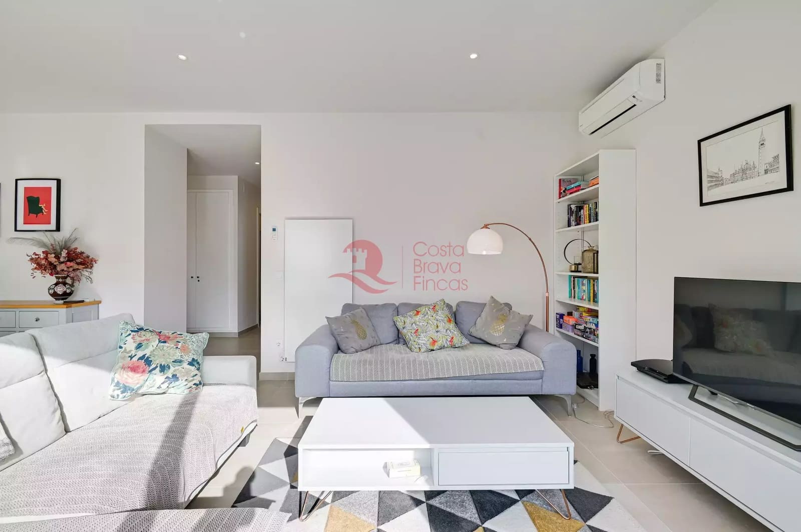 4 soveværelse Villa til salg i Santa Cristina d'Aro med swimmingpool garage - € 599.000 (Ref: 9599360)