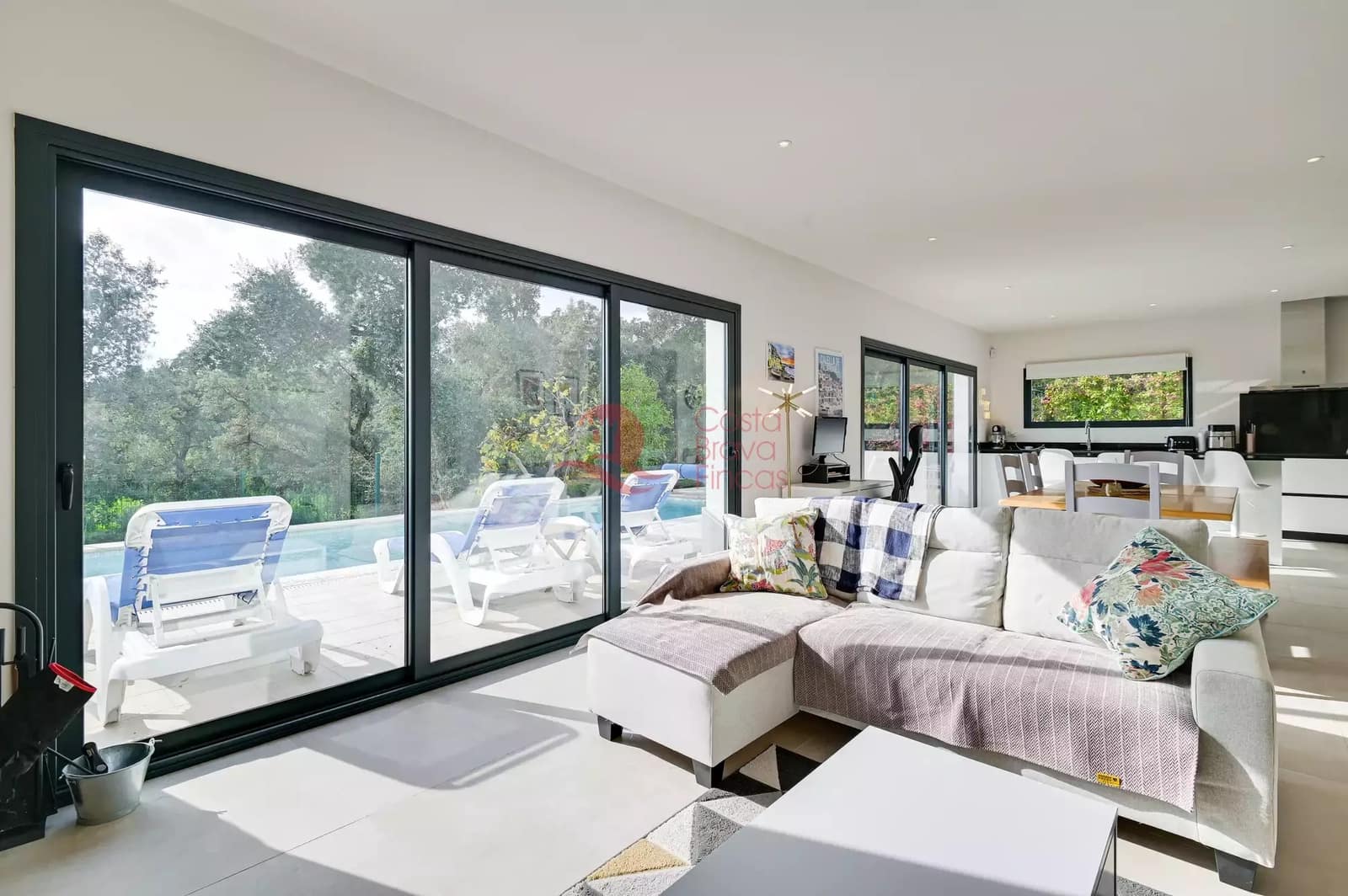 4 soveværelse Villa til salg i Santa Cristina d'Aro med swimmingpool garage - € 599.000 (Ref: 9599360)