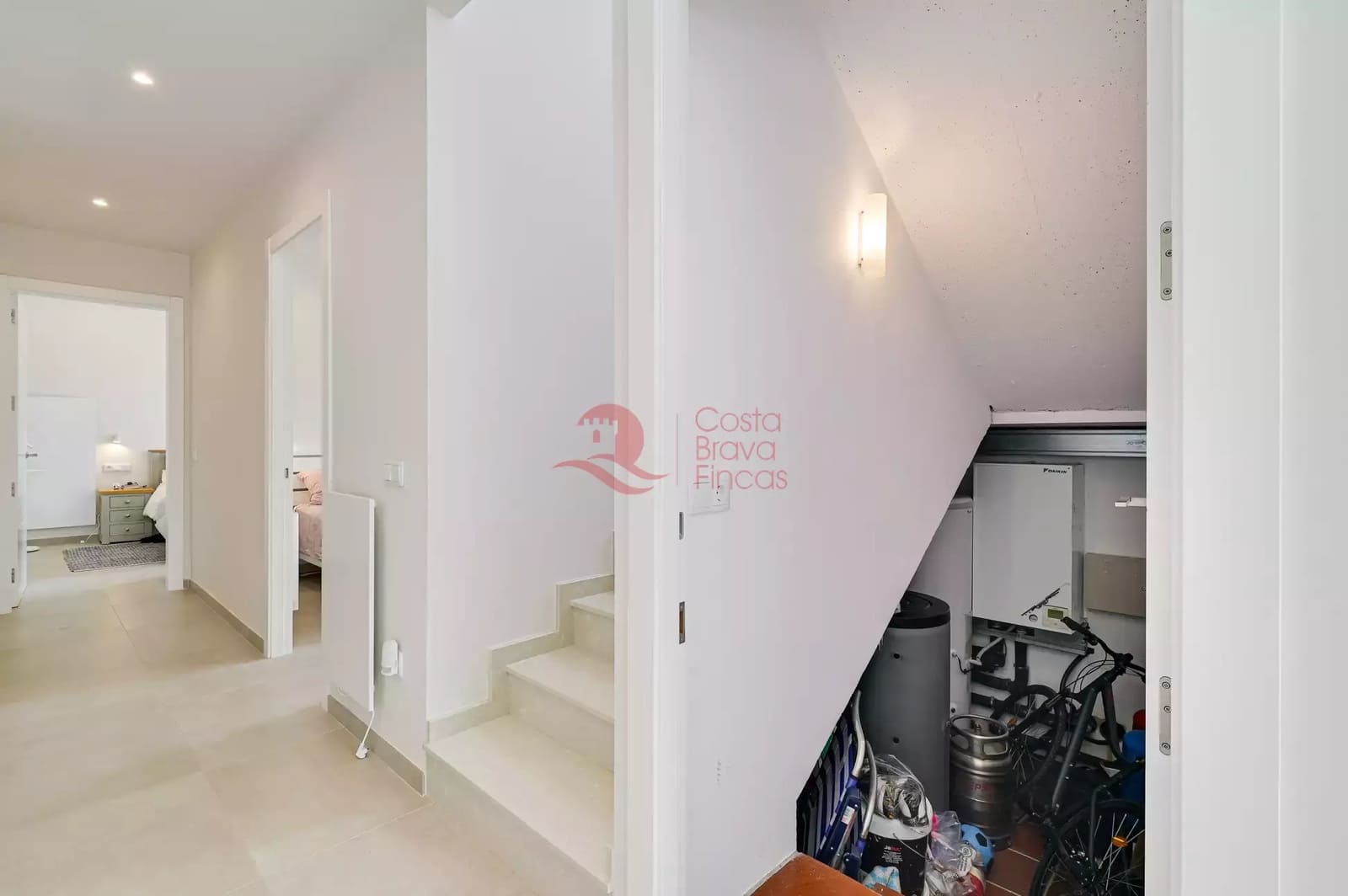 4 soveværelse Villa til salg i Santa Cristina d'Aro med swimmingpool garage - € 599.000 (Ref: 9599360)