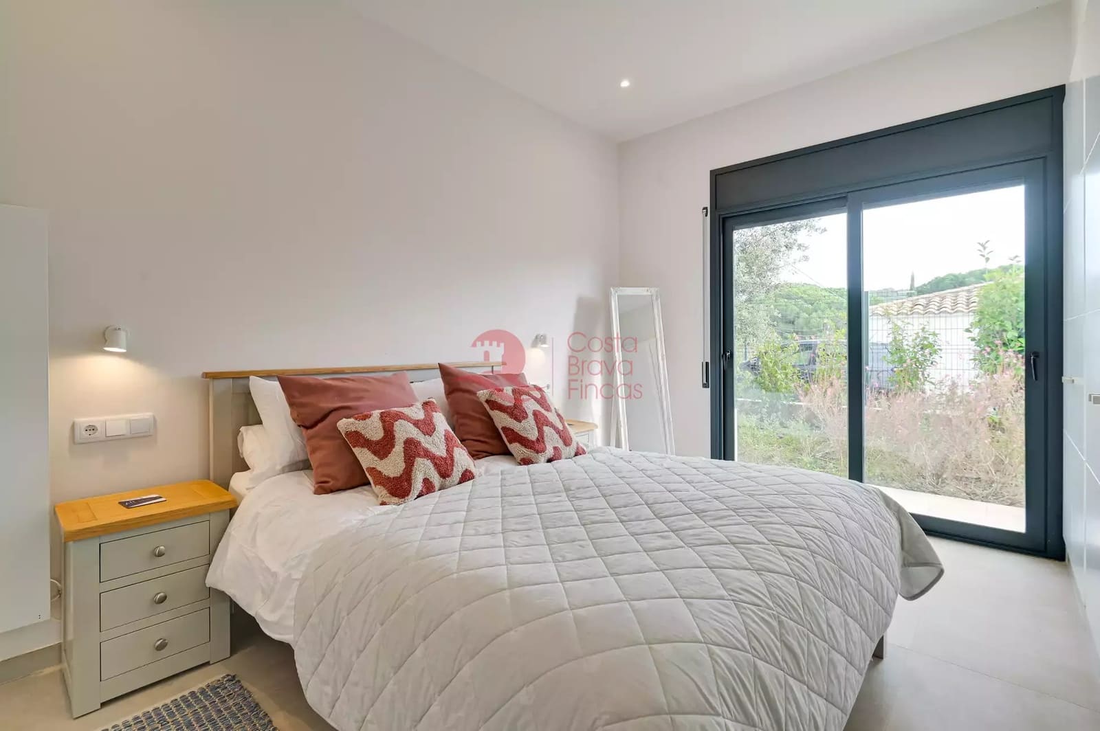 4 soveværelse Villa til salg i Santa Cristina d'Aro med swimmingpool garage - € 599.000 (Ref: 9599360)